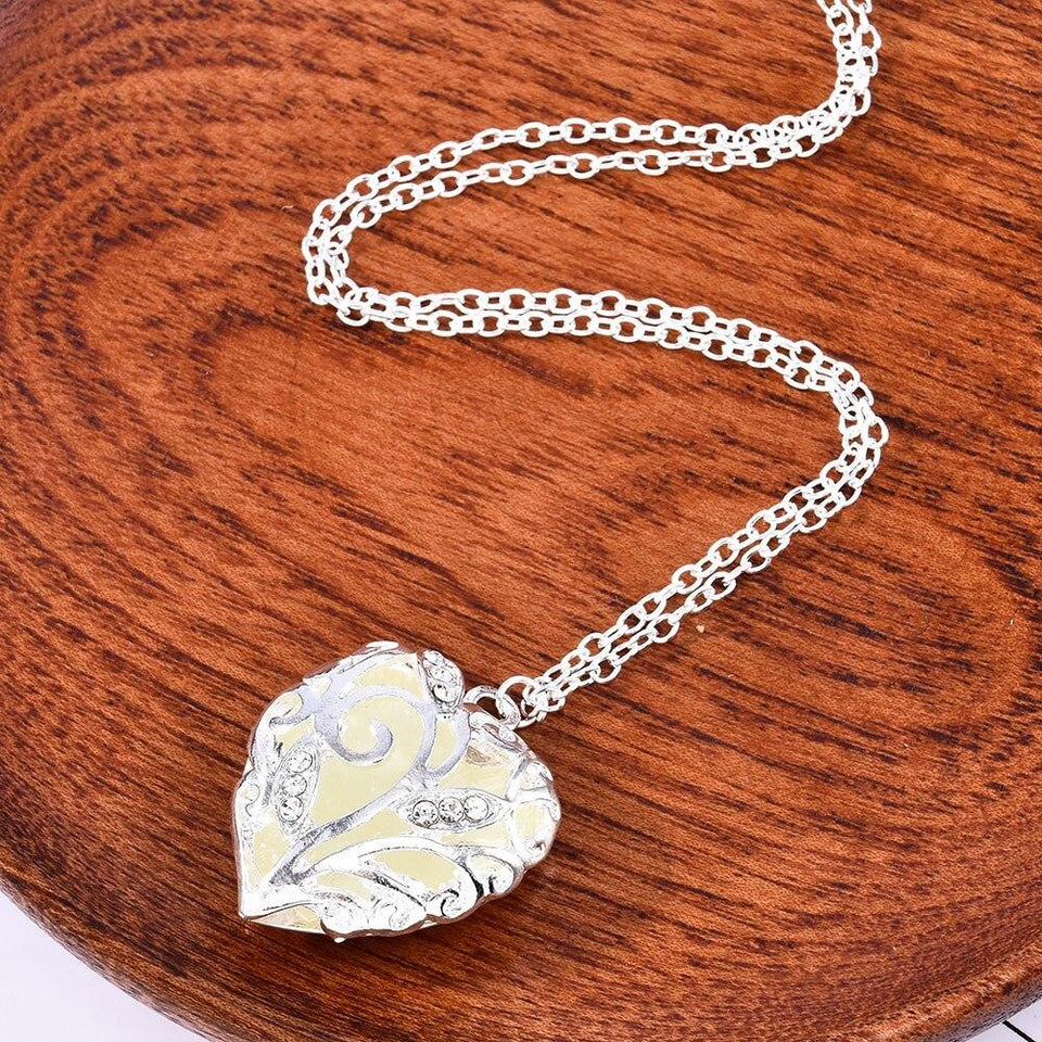 Glow Heart Necklace - Rebel Heat
